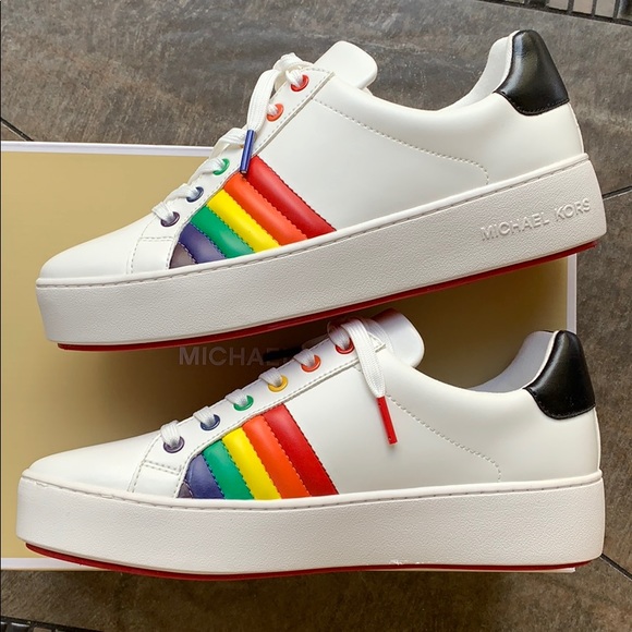 MICHAEL KORS POPPY LACE UP NAPPA PU OPTICWHT/BLK - Picture 13 of 16